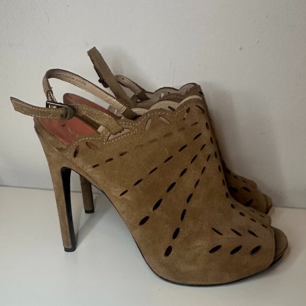 Via Spiga Nellie Sandal Size 8 Tan Suede High Heel